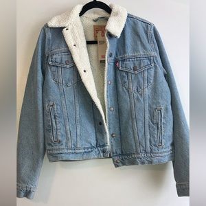 Levi Sherpa jacket size large